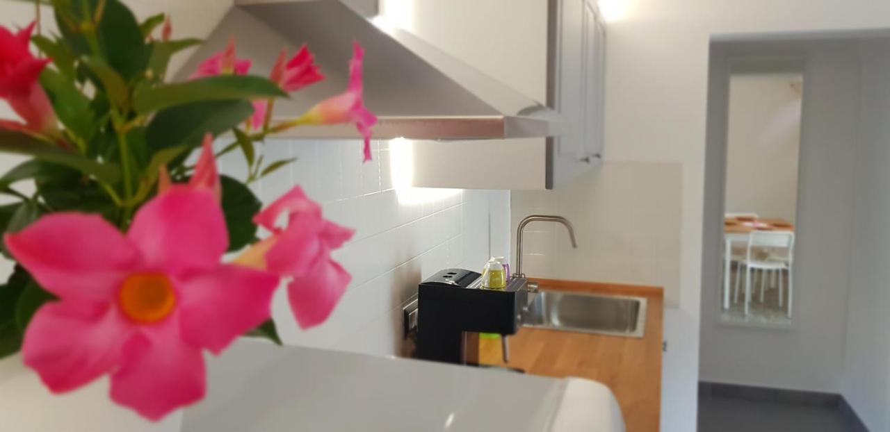 Il Cortile Segreto - Con Parcheggio Privato Apartment Лече Екстериор снимка