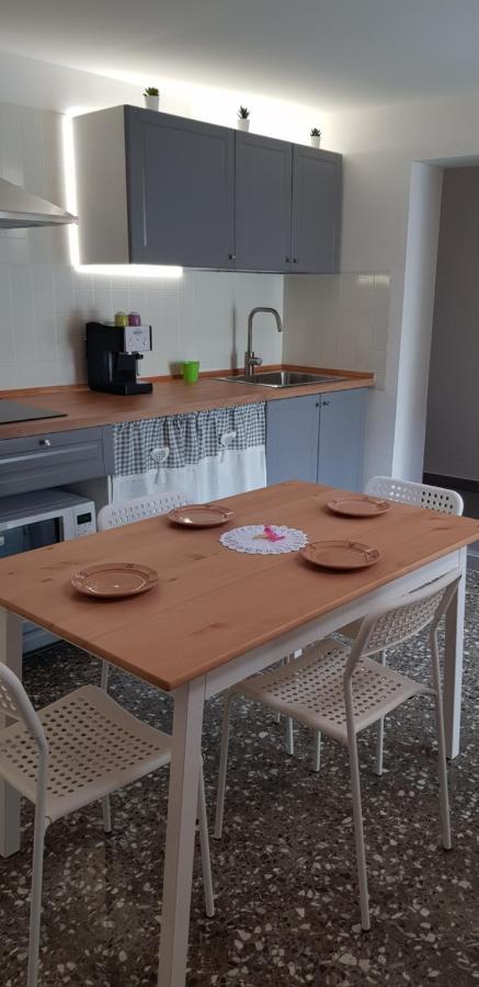 Il Cortile Segreto - Con Parcheggio Privato Apartment Лече Екстериор снимка
