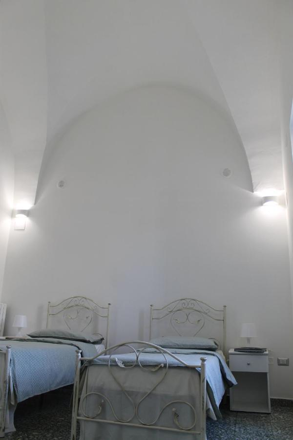 Il Cortile Segreto - Con Parcheggio Privato Apartment Лече Екстериор снимка