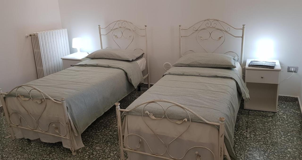 Il Cortile Segreto - Con Parcheggio Privato Apartment Лече Екстериор снимка